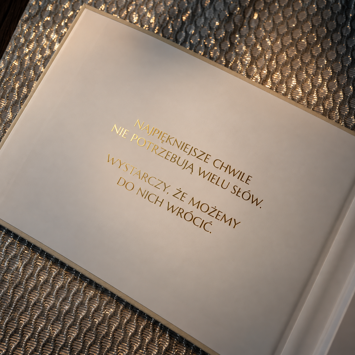 NASZE WSPOMNIENIA – Księga Żywych Wspomnień z Twoimi filmami